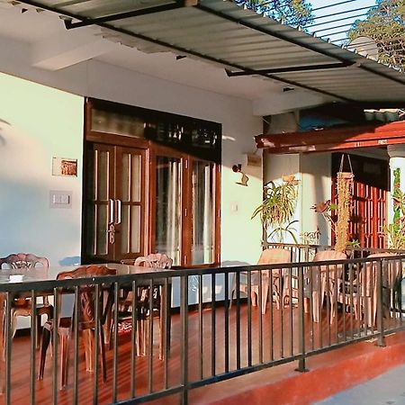エッラ Littleadems View Bed & Breakfast エクステリア 写真